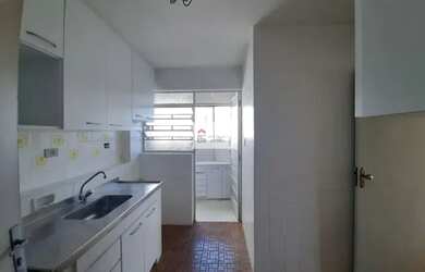 Imagem 12: Apartamento com 2 dormitórios, 1 wc social, sala. Fora de rota