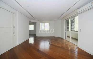 Imagem: O apartamento possui 4 Dormitórios, 3 Banheiros, 3 Vagas na