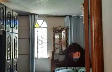 Imagem: A casa possui 4 Dormitórios, 5 Banheiros, 425m² de Área e