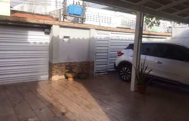 Imagem 1: Casa Plana no Montese. Varanda, 3 Vagas na garageme4 Dormitórios