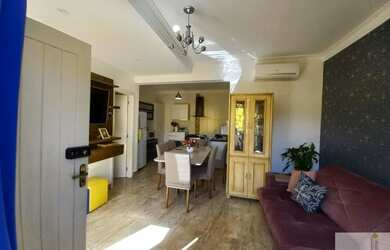 Imagem: A casa em condomínio possui 2 Dormitórios, 2 Banheiros, 1