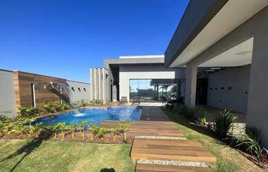 Imagem: A casa em condomínio possui 3 Dormitórios, 5 Banheiros, 2