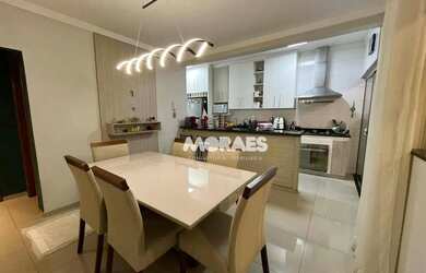 Imagem 8: Casa com 3 quartos, 1 suíte, 4 vagas, à venda, 193 m² por R$ 680.000...