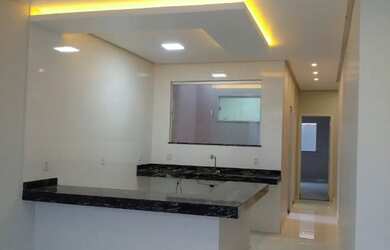 Imagem: A casa em condomínio possui 3 Dormitórios, 2 Banheiros, 1