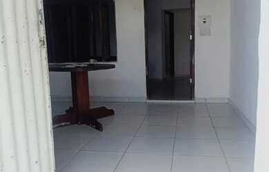 Imagem: A casa possui 2 Dormitórios, 1 Banheiro e está localizado