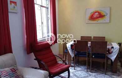 Imagem: A casa possui 3 Dormitórios, 4 Banheiros, 1 Vaga na garagem