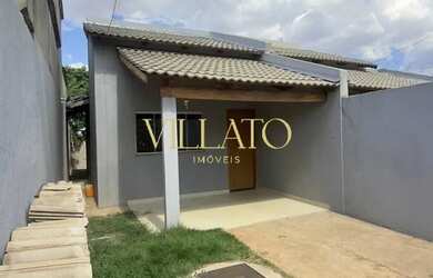 Imagem: A casa possui 2 Dormitórios, 1 Banheiro, 2 Vagas na garagem