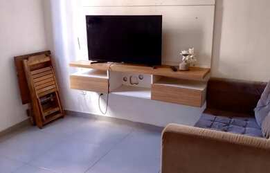 Imagem: O apartamento possui 2 Dormitórios, 1 Banheiro, 1 Vaga na garagem