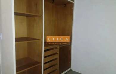 Imagem: A casa possui 3 Dormitórios, 3 Banheiros, 3 Vagas na garagem