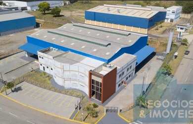 Imagem: O depósito possui 3000m² de Área e está localizado em Distrito