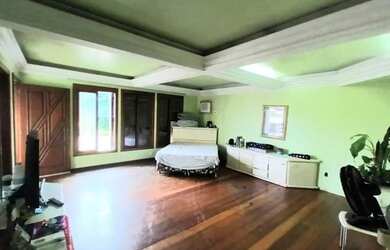 Imagem: A casa à venda possui 4 Dormitórios, 4 Banheiros, 3 Vagas