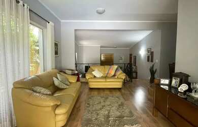 Imagem: A casa em condomínio à venda possui 4 Dormitórios, 3 Banheiros