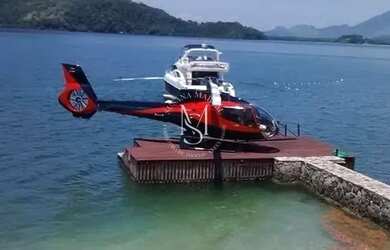 Imagem: A casa possui 5 Dormitórios, 5 Banheiros, 5 Vagas na garagem