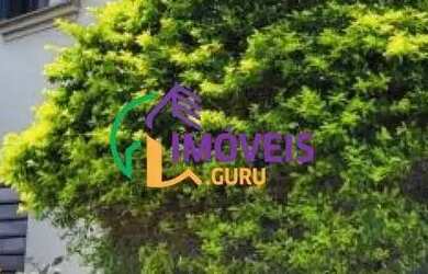 Imagem: A casa possui 2 Dormitórios, 1 Banheiro, 2 Vagas na garagem