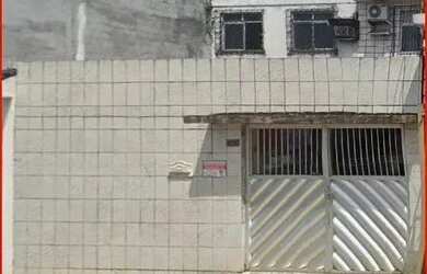 Imagem: A casa possui 3 Dormitórios, 3 Banheiros, 2 Vagas na garagem