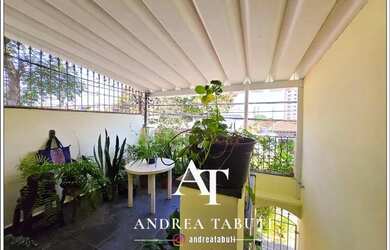 Imagem: A casa possui 2 Dormitórios, 3 Banheiros, 1 Vaga na garagem