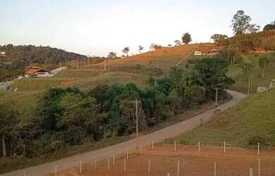 Imagem 11: Condomínio fechado em Atibaia 2,5 km do asfalto e ônibus na porta! Entrada + parcelamento