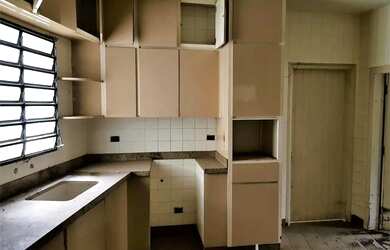 Imagem: A casa possui 3 Dormitórios, 3 Banheiros, 3 Vagas na garagem