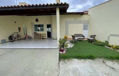 Imagem 1: Casa para venda possui 200 metros quadrados com 3 quartos em Alto do Calhau - São Luís