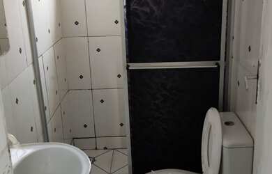 Imagem: A casa possui 2 Dormitórios, 1 Banheiro, 3 Vagas na garagem