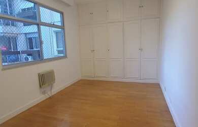 Imagem 7: Apartamento para aluguel possui 220 metros quadrados com 4 quartos em...