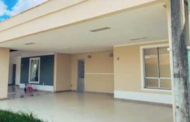 Imagem: A casa em condomínio possui 3 Dormitórios, 3 Banheiros, 3