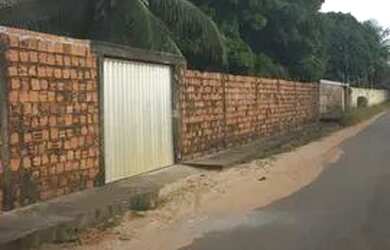 Imagem: O terreno possui 450m² de Área e está localizado em Paço