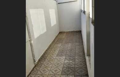 Imagem: A casa possui 1 Dormitório, 1 Banheiro, 50m² de Área e está