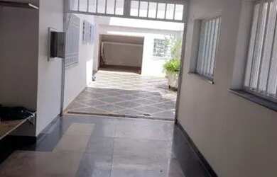 Imagem: O depósito possui 5 Vagas na garagem e 268m² de Área e está