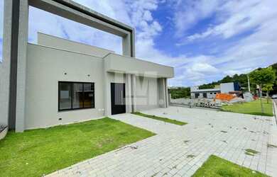 Imagem: A casa em condomínio possui 3 Dormitórios, 5 Banheiros, 2