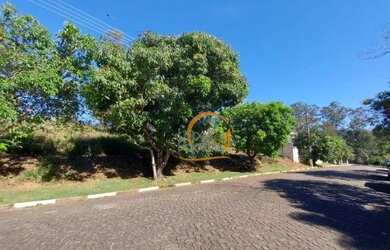 Imagem: O terreno possui 666m² de Área e está localizado em Atibaia