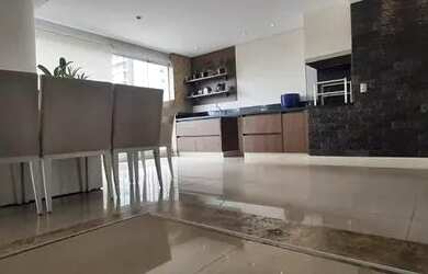 Imagem: O apartamento possui 4 Dormitórios, 4 Banheiros, 242m² de