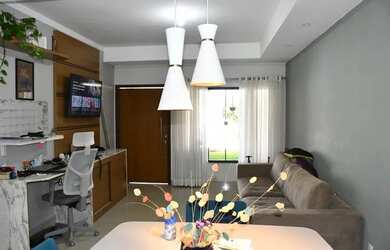 Imagem: A casa em condomínio possui 3 Dormitórios, 3 Banheiros, 2