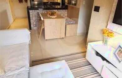 Imagem: O apartamento possui 2 Dormitórios, 1 Banheiro, 1 Vaga na garagem