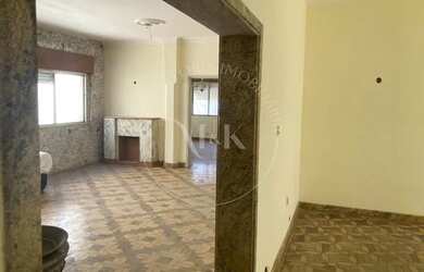 Imagem: O apartamento possui 5 Dormitórios, 3 Banheiros, 4 Vagas na