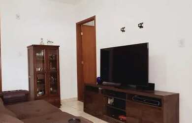 Imagem: O apartamento possui 3 Dormitórios, 1 Banheiro, 1 Vaga na garagem