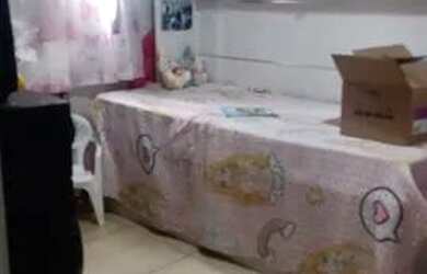 Imagem 3: Oportunidade, apartamento térreo com pequeno quintal