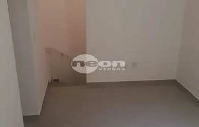 Imagem: A casa possui 2 Dormitórios, 1 Banheiro, 2 Vagas na garagem