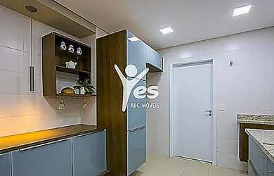 Imagem: O apartamento possui 4 Dormitórios, 3 Banheiros, 3 Vagas na