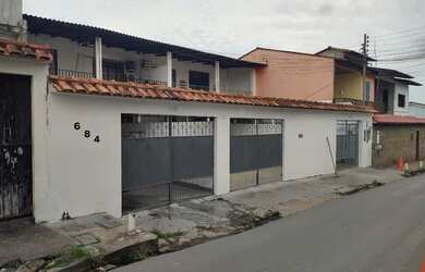 Imagem: A casa possui 3 Dormitórios, 3 Banheiros, 3 Vagas na garagem