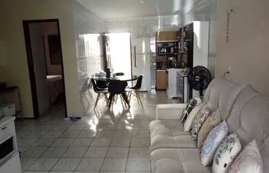 Imagem: A casa possui 2 Dormitórios, 1 Banheiro, 68m² de Área e