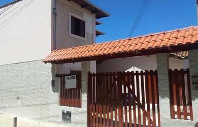 Imagem: A casa possui 5 Dormitórios, 2 Banheiros, 2 Vagas na garagem