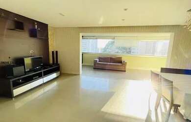 Imagem: O apartamento possui 4 Dormitórios, 5 Banheiros, 3 Vagas na