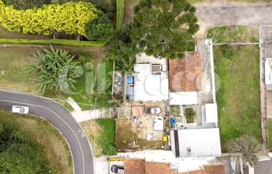 Imagem: O terreno possui 380m² de Área e está localizado em Santo