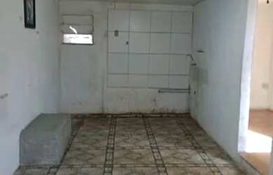 Imagem: A casa possui 1 Dormitório, 1 Banheiro e está localizado