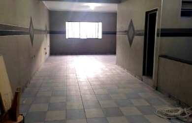 Imagem: A casa possui 3 Dormitórios, 5 Banheiros e 324m² de Área