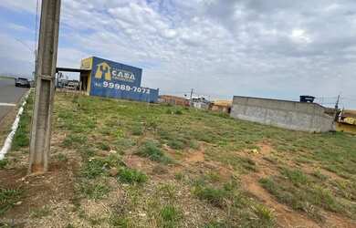 Imagem: O terreno possui 200m² de Área e está localizado em Senador