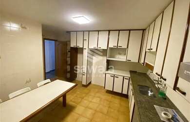 Imagem: O apartamento possui 3 Dormitórios, 3 Banheiros, 2 Vagas na
