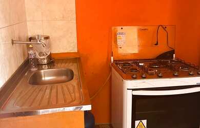 Imagem: A casa possui 3 Dormitórios, 4 Banheiros, 5 Vagas na garagem