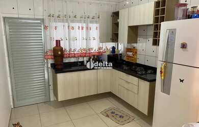 Imagem 6: Casa residencial disponível para venda no bairro Loteamento Portal do...